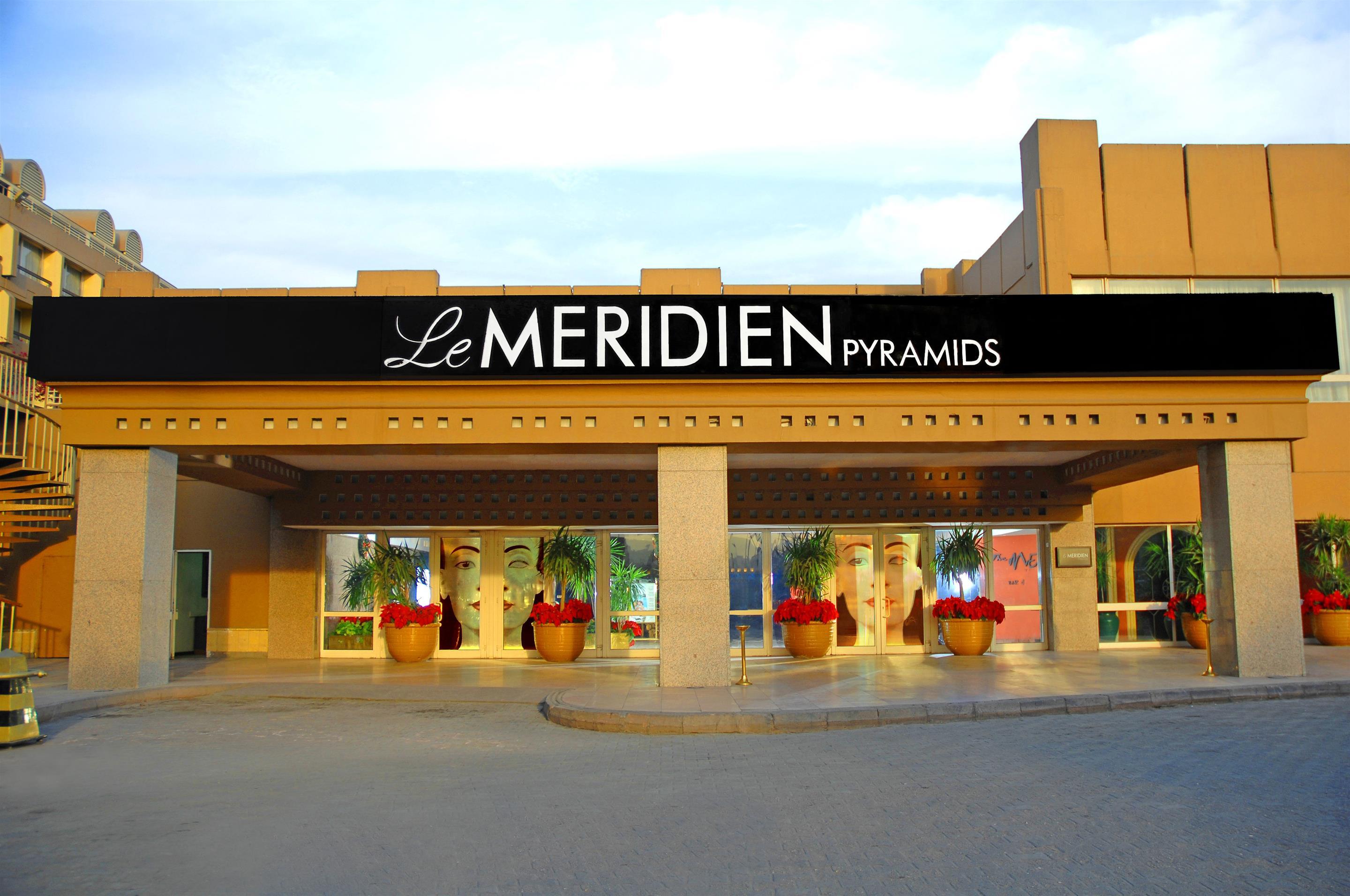 Le Meridien Pyramids Hotel & Spa Giza Exterior photo