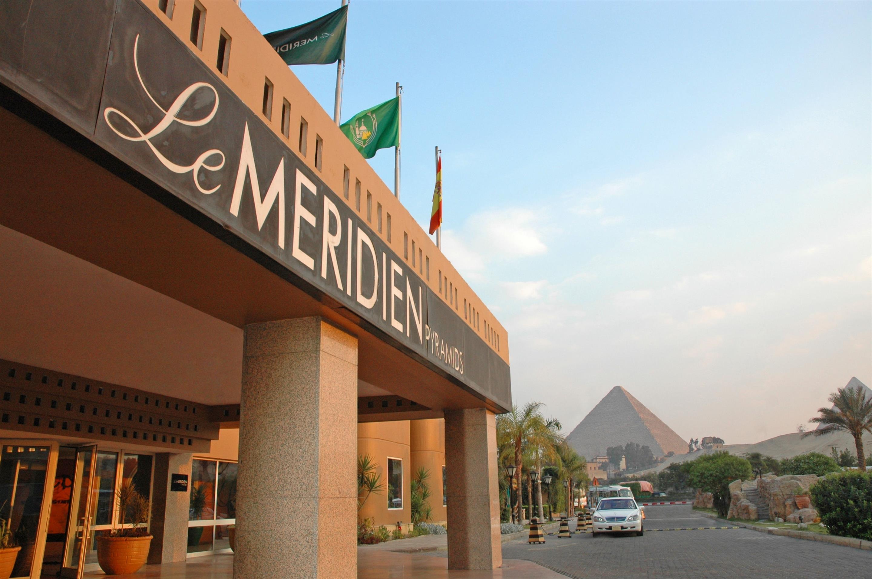 Le Meridien Pyramids Hotel & Spa Giza Exterior photo